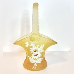 Vintage Westmoreland Yellow Mist Satin Glass Basket White Painted Daisies